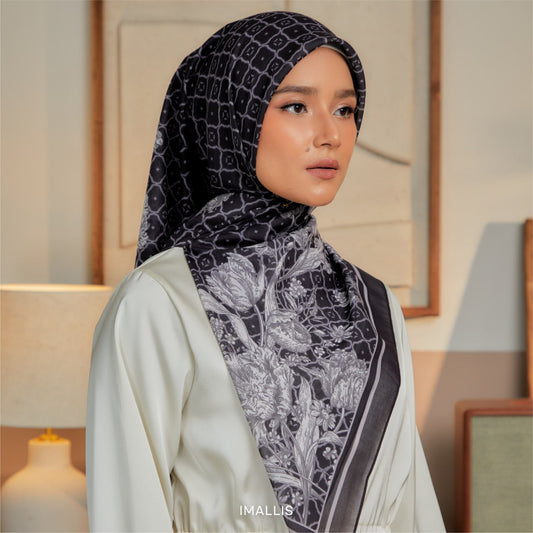 Makmur in Black